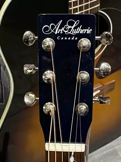 Art & Lutherie Roadhouse HG Indigo Burst 2